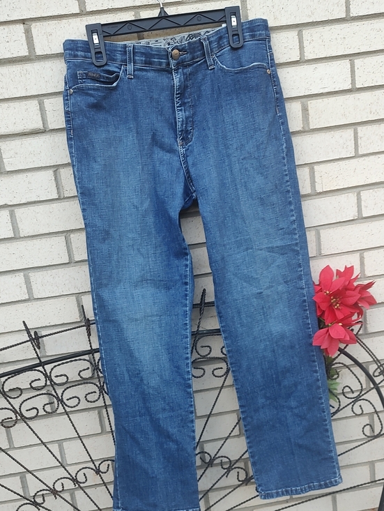 Lee Pants - Lee Jeans - Comfortable Everyday Fit